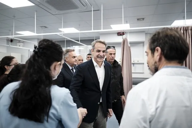 Ο Κ. Μητσοτάκης στο γενικό νοσοκομείο Αθηνών «Κοργιαλένειο-Μπενάκειο Ελληνικός Ερυθρός Σταυρός»