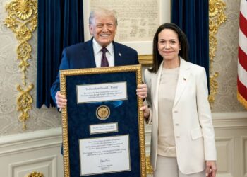 Ανακοίνωση της Νορβηγικής Επιτροπής των Νόμπελ για τη Ματσάδο, που έδωσε το βραβείο της στον Τραμπ: "Το Βραβείο και ο βραβευθείς δεν χωρίζονται"