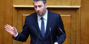 Συνέντευξη Ανδρουλάκη στο ΟΝΕ: "Στην κυβέρνηση είναι «τροχονόμοι» της εγχώριας ολιγαρχίας"