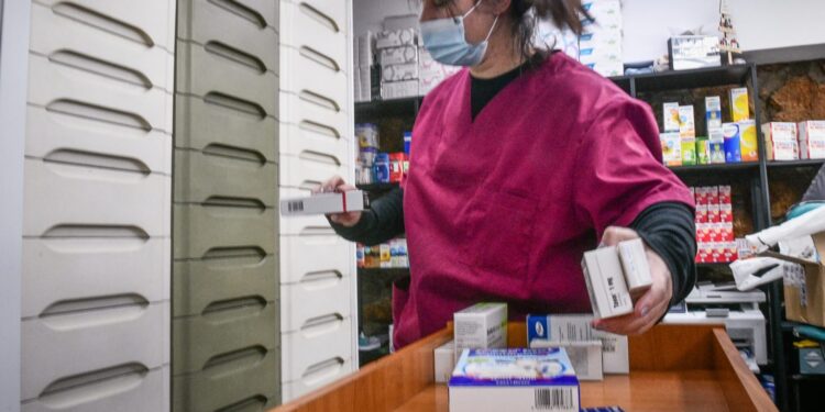 Συναγερμός για την έξαρση της εποχικής γρίπης - 8 νεκροί σε μία εβδομάδα