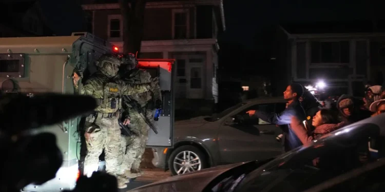 ΗΠΑ: Το Υπουργείο Δικαιοσύνης των ΗΠΑ, κατηγορεί τον κυβερνήτη και τον δήμαρχο για την «εξέγερση» στη Μινεάπολη