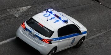 Ζάκυνθος: Συνελήφθησαν δύο άτομα για παράνομη βία και παράβαση της νομοθεσίας για όπλα και ναρκωτικά