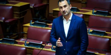 Συνέντευξη Χαρίτση στα «Παραπολιτικά»: "Η κοινωνία ζητά υπέρβαση κι όχι επανάληψη"