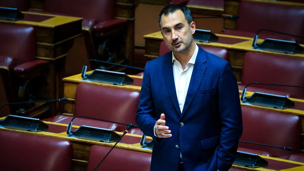 Συνέντευξη Χαρίτση στα «Παραπολιτικά»: "Η κοινωνία ζητά υπέρβαση κι όχι επανάληψη"