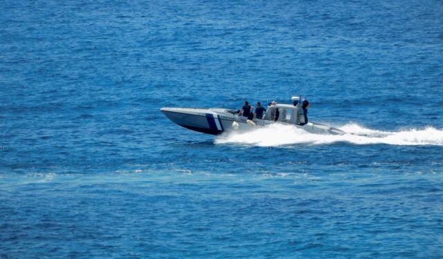 Λήμνος: Χωρίς τις αισθήσεις του ανασύρθηκε 22χρονος που έπεσε με το δίκυκλό του στη θάλασσα