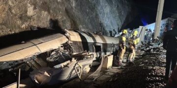 Ισπανία: Στους 40 ανεβαίνει ο αριθμός των θυμάτων στο σιδηροδρομικό δυστύχημα