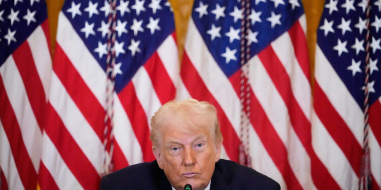 Τραμπ για την πιθανή χρήση βίας στη Γροιλανδία: «Ουδέν σχόλιον - Η Ευρώπη επικεντρωθεί στον πόλεμο Ρωσίας - Ουκρανίας και όχι στη Γροιλανδία»