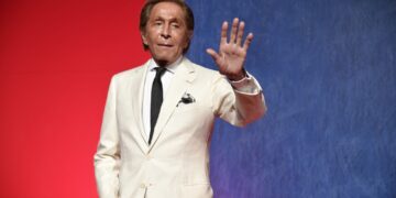 Πέθανε ο γνωστός Ιταλός σχεδιαστής μόδας Βαλεντίνο