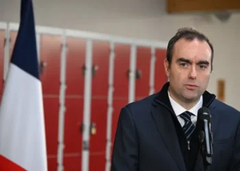 Γαλλία: Ο πρωθυπουργός Σεμπαστιάν Λεκορνί περνάει τον προϋπολογισμό χωρίς ψηφοφορία στην Εθνοσυνέλευση