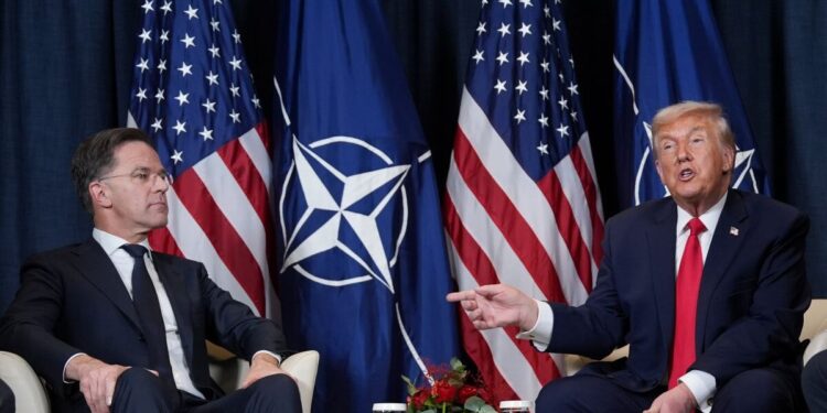 Ο Τραμπ ανακοίνωσε «πλαίσιο συμφωνίας» με το ΝΑΤΟ για τη Γροιλανδία και παίρνει πίσω τους δασμούς