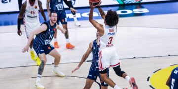 Euroleague: Ο Ολυμπιακός νίκησε την Αναντολού Εφές μέσα στην Κωνσταντινούπολη με 74-68