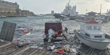 Κακοκαιρία στη Ρόδο: Πέντε αλιευτικά σκάφη βυθίστηκαν στην περιοχή της «Κολώνας» λόγω των θυελλωδών ανέμων