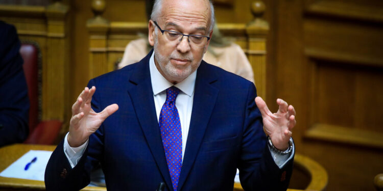 Φλωρίδης κατά Καρυστιανού: "Αποδείχθηκε ότι μπέρδευε τον πόνο της με την πολιτική επιδίωξη"