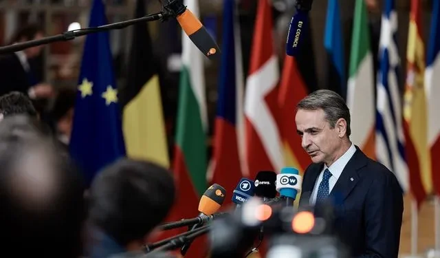 Μητσοτάκης στις Βρυξέλλες μετά το έκτακτο Ευρωπαϊκό Συμβούλιο: "Οι ευρωατλαντικές σχέσεις πρέπει να παραμείνουν λειτουργικές"