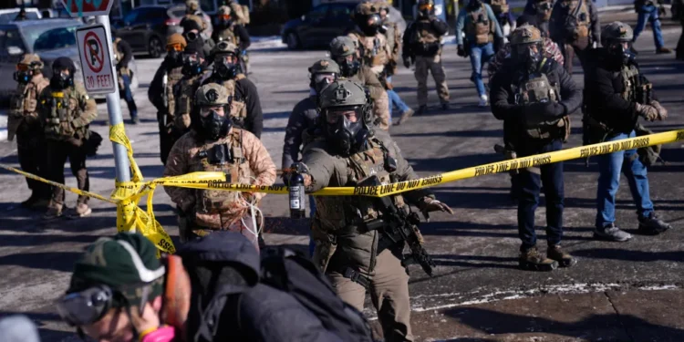 ΗΠΑ: Οργή στη Μινεάπολη μετά τη δολοφονία 37χρονου πολίτη από ομοσπονδιακούς πράκτορες της ICE