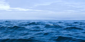 Εντοπίστηκε πτώμα σε προχωρημένη σήψη σε βραχώδη ακτή στη Σουβάλα της Αίγινας