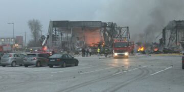 Τρίκαλα: Νεκρές τέσσερις εργαζόμενες από την έκρηξη στο εργοστάσιο της μπισκοτοβιομηχανίας «Βιολάντα» – Μία αγνοούμενη