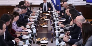 Πρόταση Μητσοτάκη στο Υπουργικό Συμβούλιο για επιστολική ψήφο αποδήμων και στις εθνικές εκλογές του 2027