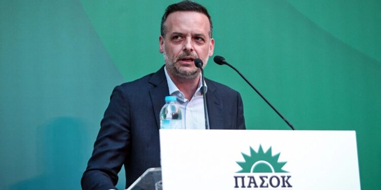 Συνέντευξη Χ. Δούκα στο ΕΡΤnews Radio 105,8: "Αν κάποιος βουλευτής από άλλο κόμμα θέλει να έρθει να παραδώσει την έδρα του στο κόμμα και να έρθει"