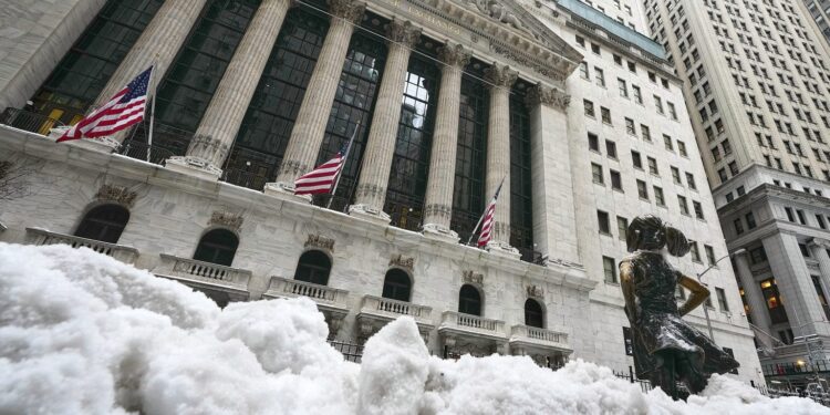 ΗΠΑ: Επέλαση του χιονιά - Στους 30 οι έφτασε ο αριθμός των νεκρών – Χωρίς ηλεκτρικό ρεύμα εκατοντάδες χιλιάδες σπίτια