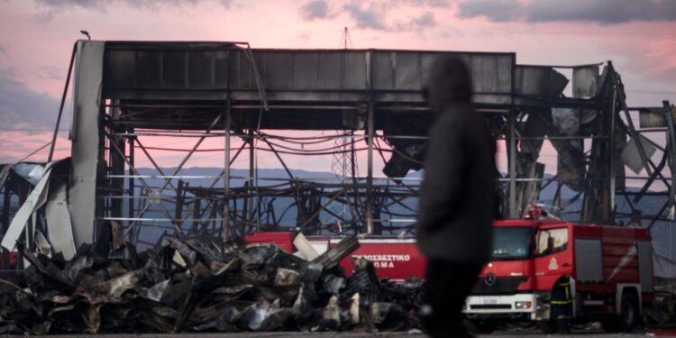 Βιολάντα: Ελεύθερος ο ιδιοκτήτης και τα στελέχη της εταιρείας - Ποια τα αίτια της φονικής έκρηξης