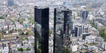 Γερμανία: Έφοδος της αστυνομίας στην Deutsche Bank στη Φρανκφούρτη και το Βερολίνο για ξέπλυμα χρήματος
