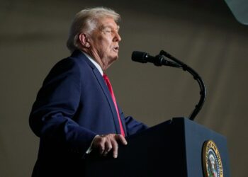 Απειλές Τραμπ προς το Ιράν: "Συνάψτε συμφωνία, αλλιώς η επόμενη επίθεση θα είναι πολύ χειρότερη"