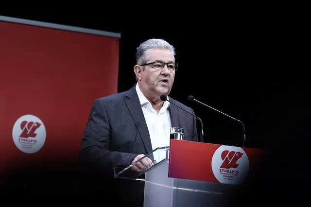 Ομιλία Κουτσούμπα στο 22ο συνέδριο του ΚΚΕ στο Γαλάτσι: "Το ΚΚΕ θα τα καταφέρει, γιατί έχει ρίζες στον λαό"