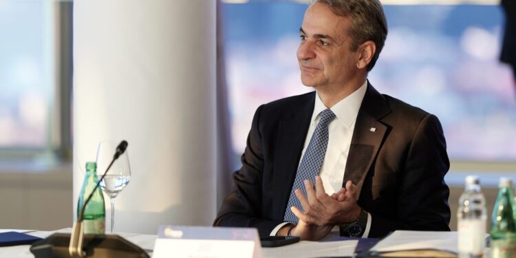 Κ. Μητσοτάκης στη συνάντηση ηγετών του Ευρωπαϊκού Λαϊκού Κόμματος στο Ζάγκρεμπ: "Οι πολίτες καταλαβαίνουν ότι οι αμυντικές δαπάνες είναι απαραίτητες"