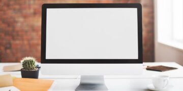 Desktop για εργασία από το σπίτι: Τι χρειάζεσαι πραγματικά;