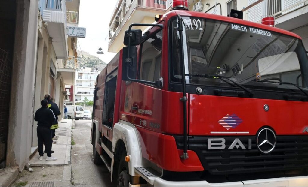 Φωτιά σε πολυκατοικία στην Αλεξάνδρεια Ημαθίας – Ζημιές σε 4 διαμερίσματα