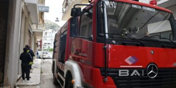 Φωτιά σε πολυκατοικία στην Αλεξάνδρεια Ημαθίας – Ζημιές σε 4 διαμερίσματα