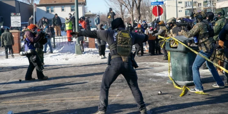 ΗΠΑ: Ομοσπονδιακό Δικαστήριο απέρριψε αίτημα των Αρχών της Μινεσότα να περιοριστεί η επιχείρηση κατά των μεταναστών