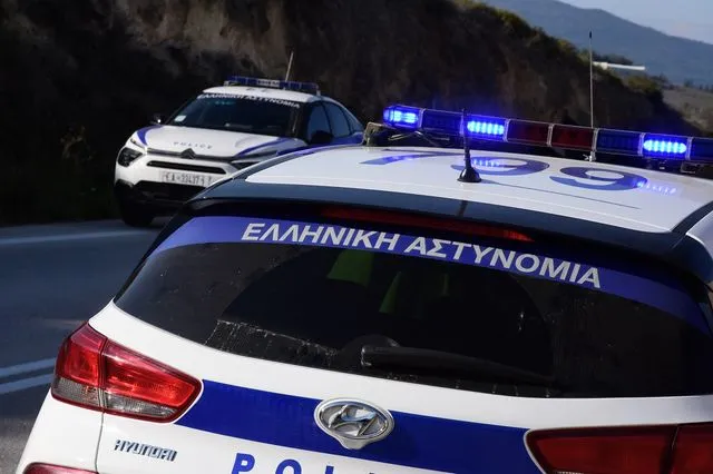 Άγριο έγκλημα στη Νέα Πέραμο: Σκότωσαν με πυροβολισμούς 27χρονο και επιχείρησαν να τον κάψουν