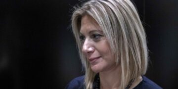 Ανάρτηση Μαρίας Καρυστιανού: "Καλώ ξανά τον πρωθυπουργό να ενημερώσει για την ατζέντα της συνάντησης με τον Ερντογάν"