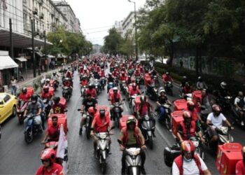 Την Τσικνοπέμπτη 24ωρη πανελλαδική απεργία των εργαζόμενων στην efood Αττικής