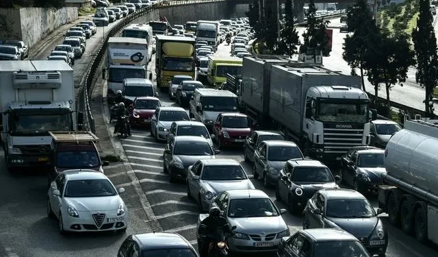 Επείγουσα ειδοποίηση ΑΑΔΕ: "Προσοχή! Απάτη με τα τέλη κυκλοφορίας"