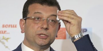 Τουρκία: H εισαγγελία Κωνσταντινούπολης ζητά επιπλέον ποινή φυλάκισης 20 ετών στον Ιμάμογλου για «κατασκοπεία»