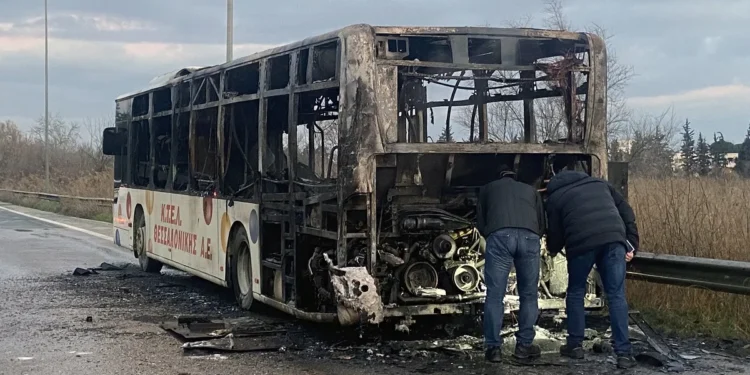 Θεσσαλονίκη: Παραιτήσεις Τόσκα και Καλογερούδη από τον ΟΣΕΘ μετά τις επαναλαμβανόμενες φωτιές σε λεωφορεία