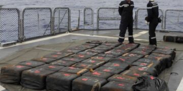 Το ΠΝ της Γαλλίας κατέσχεσε 4,2 τόνους κοκαΐνης που εντόπισε σε πλοίο στην Πολυνησία