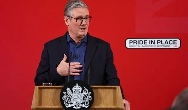 Ο Βρετανός πρωθυπουργός Κιρ Στάρμερ ζητά συγγνώμη από τα θύματα του Έπσταϊν για τον Μάντελσον 