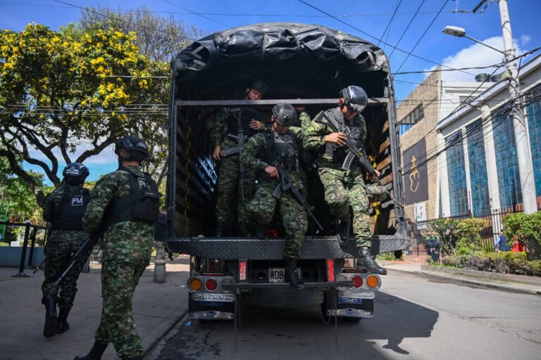 Κολομβία: Επίθεση ενόπλων σε αυτοκίνητο γερουσιαστή – Νεκροί δύο σωματοφύλακες