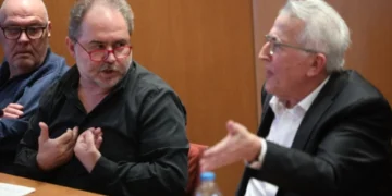 Νίκος Φωτόπουλος κατά Παναγόπουλου: "Οργή και αγανάκτηση -Είχε διασπαστικό ρόλο, αναπαρήγαγε σχέσεις συνδιαλλαγής"