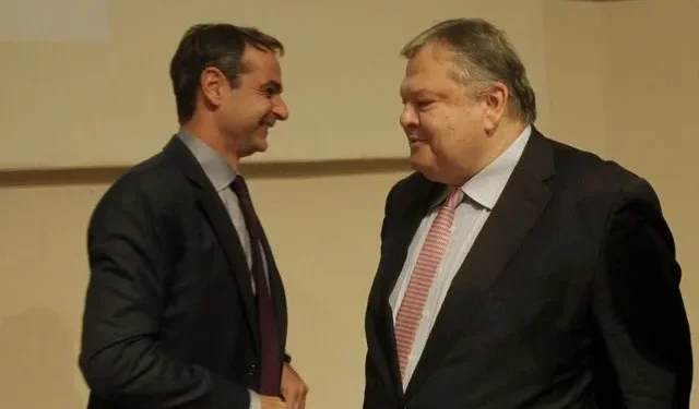 Επίθεση Π. Μαρινάκη κατά του Ε. Βενιζέλου για τη συνταγματική αναθεώρηση