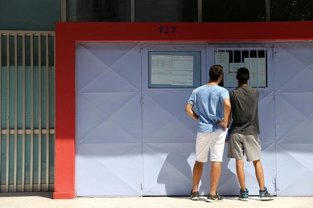 Διαβούλευση για το εθνικό απολυτήριο: Το υπ. Παιδείας προτείνει μείωση εξεταζόμενων μαθημάτων και ύλης στη Γ΄ Λυκείου