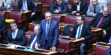 Αθωώθηκε ο Ηλ. Κασιδιάρης και οι 11 πρώην βουλευτές των Σπαρτιατών