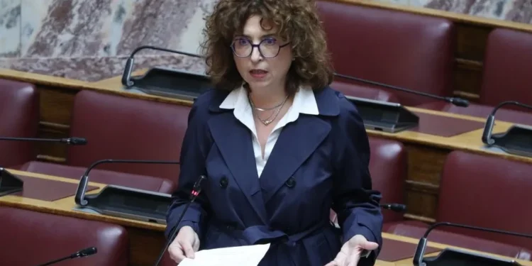 Πλεύση Ελευθερίας: Ανεξαρτητοποιήθηκε η βουλευτής Ελένη Καραγεωργοπούλου