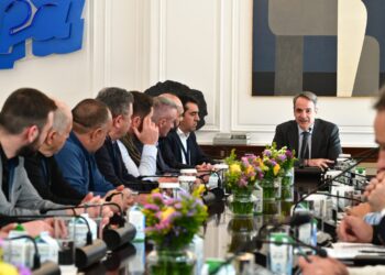 Κ. Μητσοτάκης στη συνάντηση με κτηνοτρόφους: Αδιαπραγμάτευτη προτεραιότητα η στήριξη της κτηνοτροφίας – Στόχος η εκρίζωση της ευλογιάς¨"