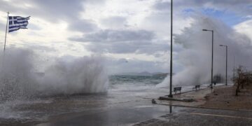 Κακοκαιρία σε Ζάκυνθο και Κεφαλονιά – Ακυρώθηκαν ακτοπλοϊκά δρομολόγια