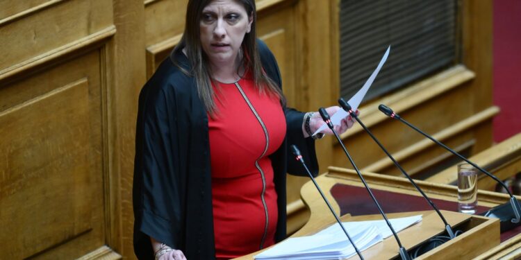 Βουλή: Άγρια σύγκρουση Κωνσταντοπούλου με Γεωργιάδη: «Άθλιο υποκείμενο» – «Ό,τι πιο τοξικό, δηλητηριώδες και κακοποιητικό έχει περάσει από τη Βουλή»